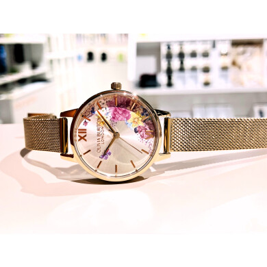 お花好きな人にオススメ❁【OLIVIA BURTON】