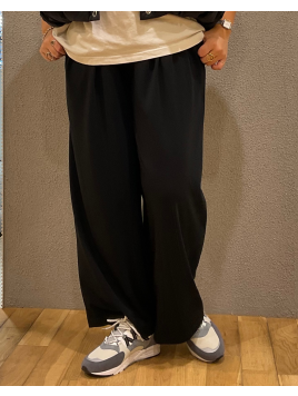 マットポンチリラックスワイドパンツ