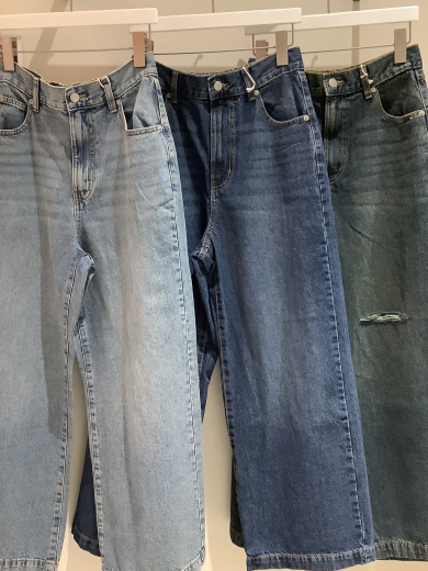 ウエストゴム仕様でノンストレスデニム👖