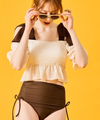 大きめリボンがかわいい！ギャザーシフォンオフショルビキニ👙