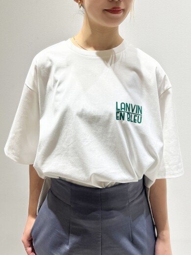 ロゴ配色が目を惹くプリントTシャツ👀💚