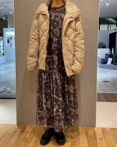 ダウンで可愛くコーディネート