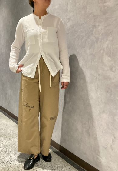 ポップなデザインのチノパン入荷しました！