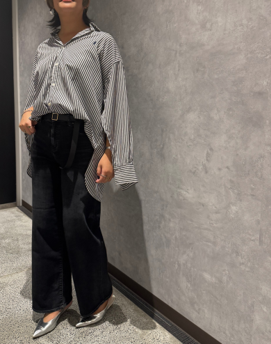 冬に大活躍のブラックデニムが入荷しました☺︎