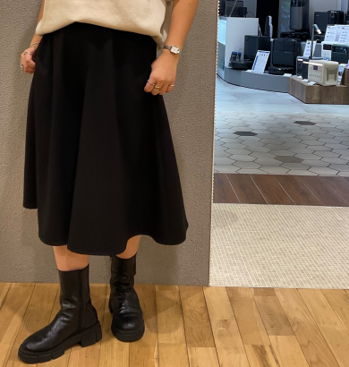 レディにまとまるキュロットパンツ