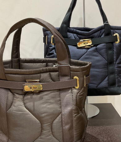 コーディネートのポイントに🎵sita paranticaトートバッグ🧳