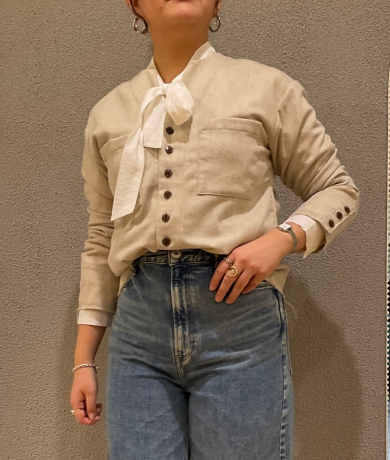 ジャケット見えするブラウス