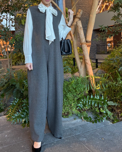 ON/OFFで着回すニットオールインワン