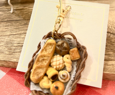 🍰期間限定ミニチュアフードアクセサリーのご紹介🥖