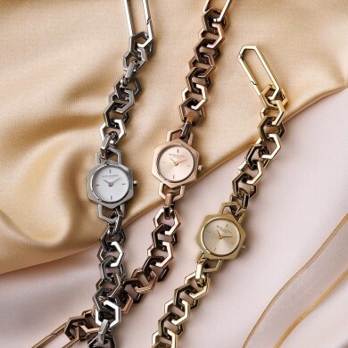 NEW【OLIVIA BURTON】ジュエリーのようなミニウォッチ