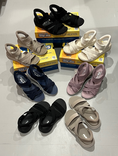 Skechers Slip-ins サンダル
