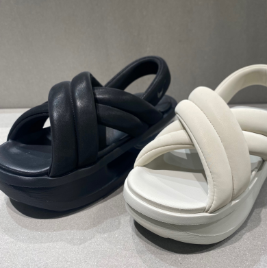 NIKE♡レディースサンダルALL20%OFF
