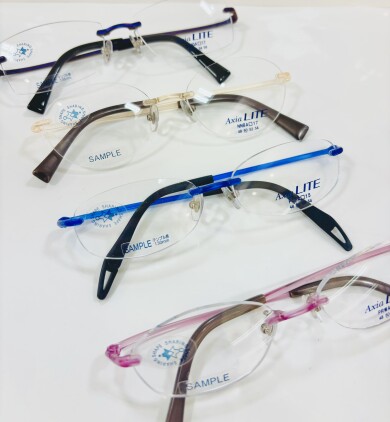 【アクシアライト】