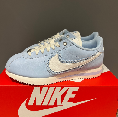 NIKE CORTEZ