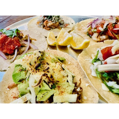 凹凸Tacos(オウトツタコス)