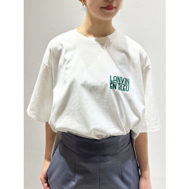 ロゴ配色が目を惹くプリントTシャツ👀💚