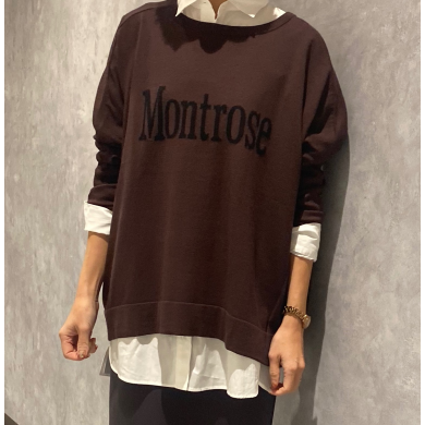 ニットで秋らしく