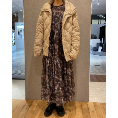 ダウンで可愛くコーディネート