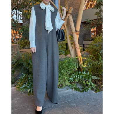 ON/OFFで着回すニットオールインワン