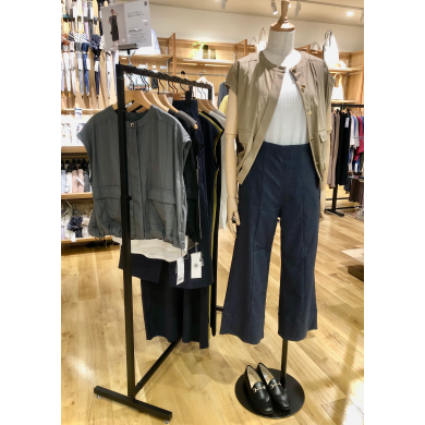 【NEW✨】羽織るだけで旬顔に♩コクーンシルエットのノースリーブブルゾン👗