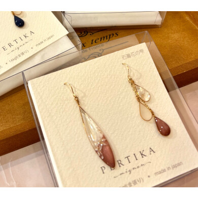 アシンメトリーで特別感のあるアクセサリー✨