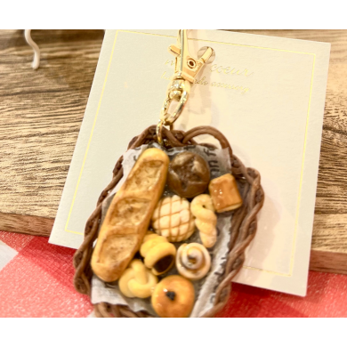 🍰期間限定ミニチュアフードアクセサリーのご紹介🥖