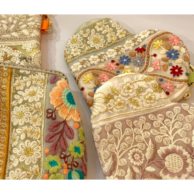 インド刺繍のポーチ💚