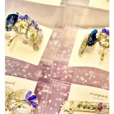 大人気のお花アクセ🌼
