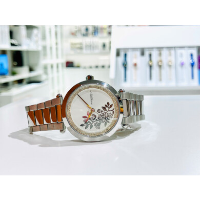 【OLIVIA BURTON】腕もとを着飾るフローラル