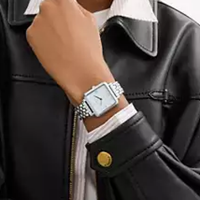 『COACH』の四角い時計
