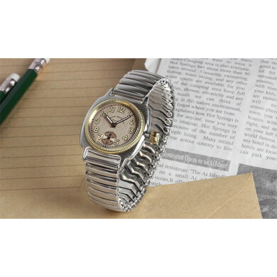 【VAGUE WATCH】アンティークを着こなす