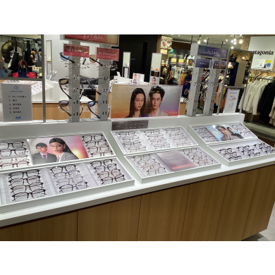 メガネブランド「Zoff」から、“軽い、強い、美しい”を兼ね備えたチタン素材フレーム「intelligence metal TITAN」￥9,900から登場