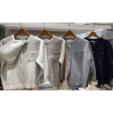 パールボタン♡バイカラーカーディガン入荷