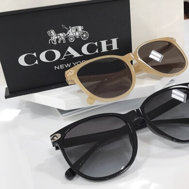 COACH🕶