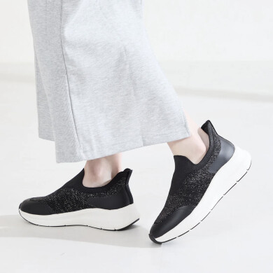 【雨の日でも快適✨】瞬間フィット防水スニーカー👟