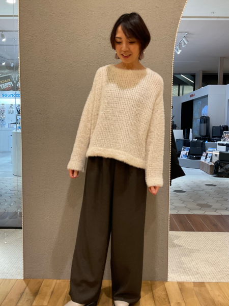 ふんわりニットコーデ