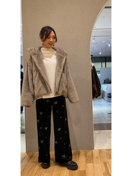 可愛い小花柄ワイドパンツ