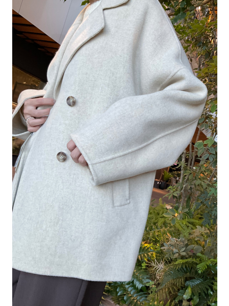 軽くてキレイなコート