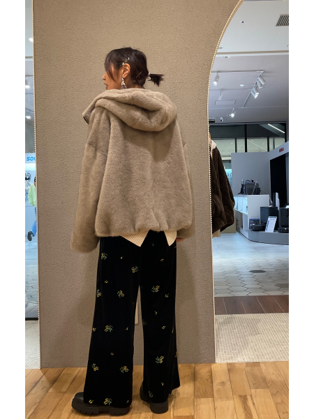 可愛い小花柄ワイドパンツ