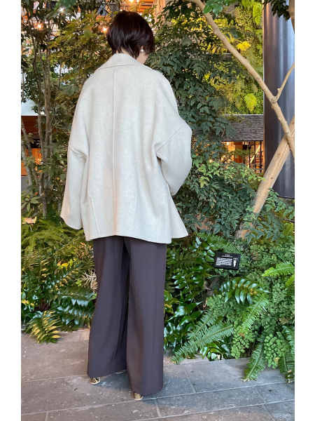 軽くてキレイなコート