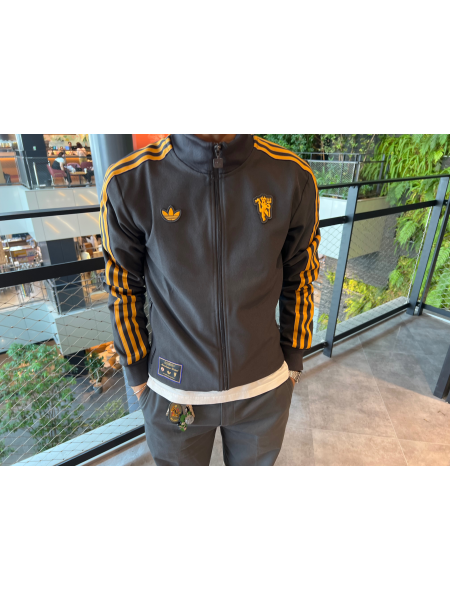 ADIDAS トラックジャケット